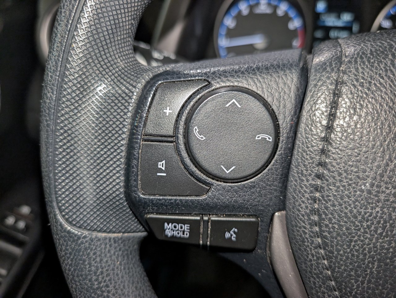Used 2017 Toyota RAV4 LE w/ All Weather Liner Package AWD/4WD image 40