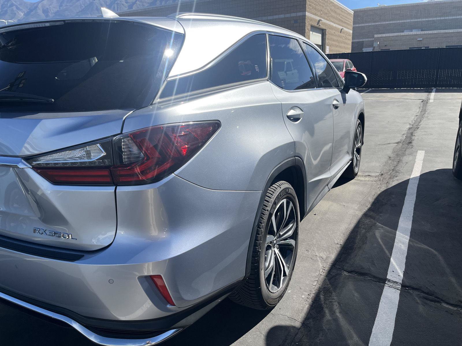 Used 2022 Lexus RX 350L Premium w/ Premium Package AWD/4WD image 4