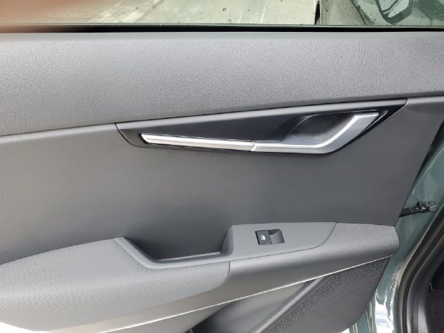 Certified 2023 Kia Niro SX Touring FWD image 10
