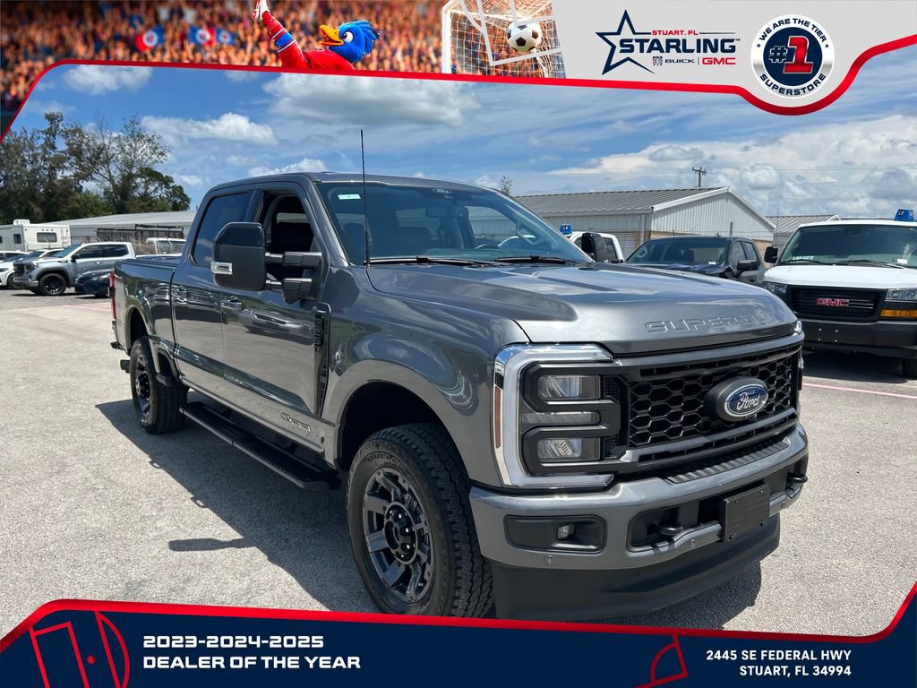 Used 2024 Ford F250 4x4 Crew Cab Super Duty image 3