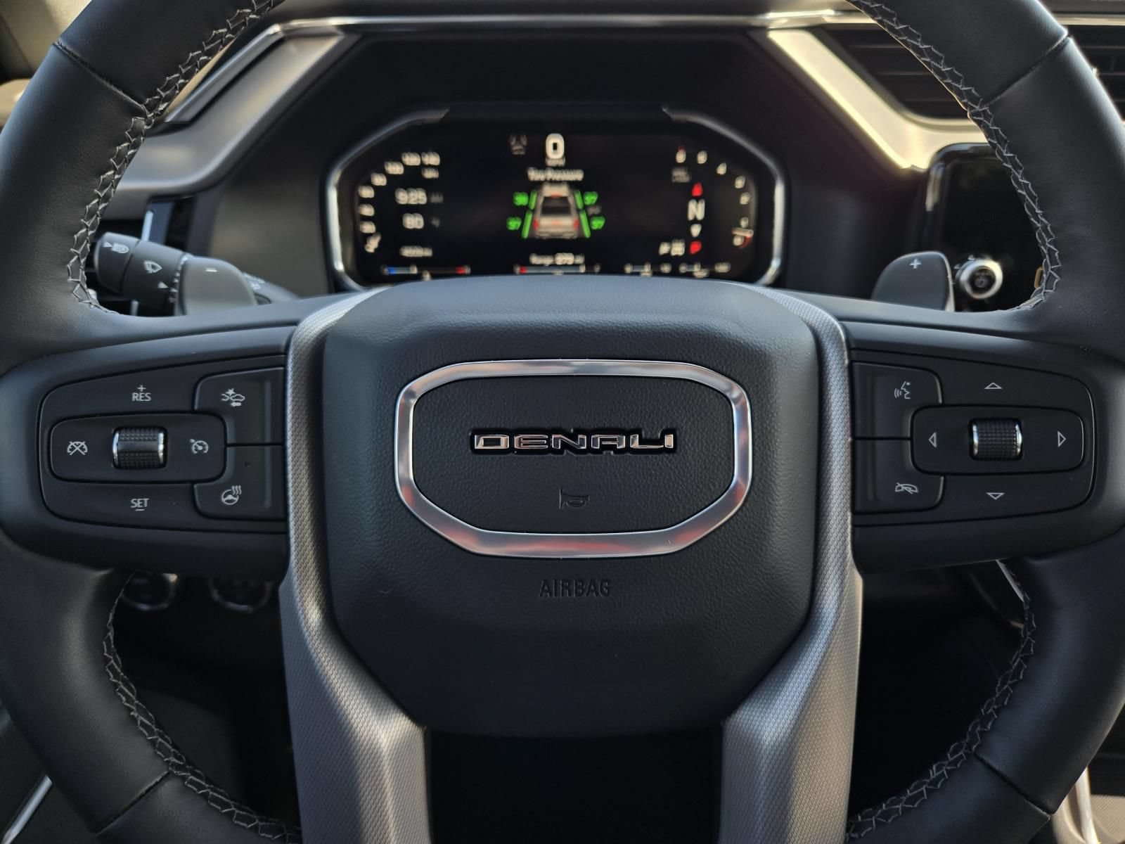 Used 2026 GMC Sierra 1500 Denali w/ Denali Reserve Package AWD/4WD image 13