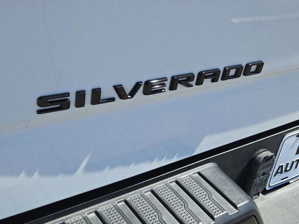 Used 2021 Chevrolet Silverado 1500 LT Trail Boss w/ LPO, Dark Essentials Package image 12