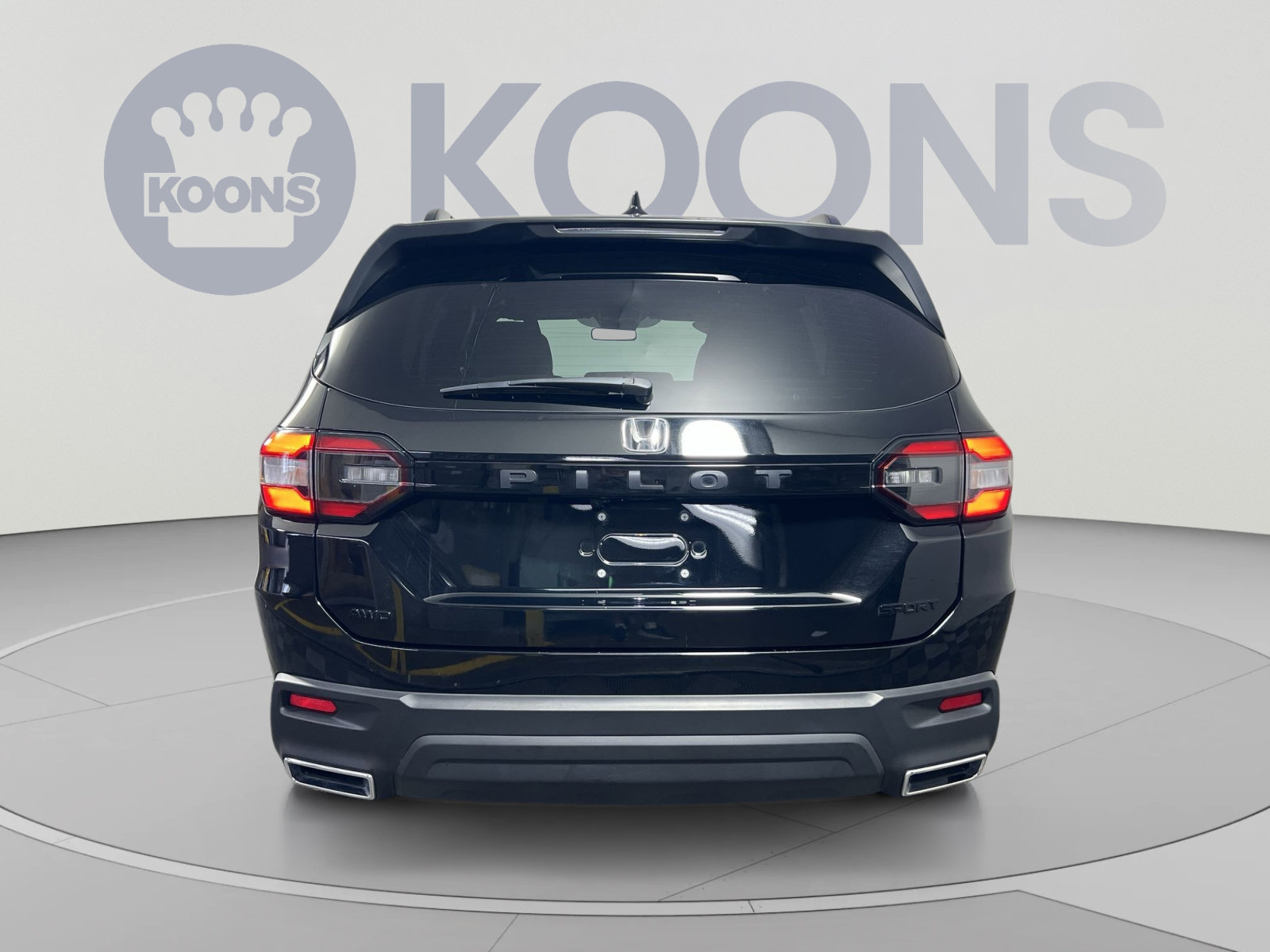 Used 2025 Honda Pilot Sport image 5