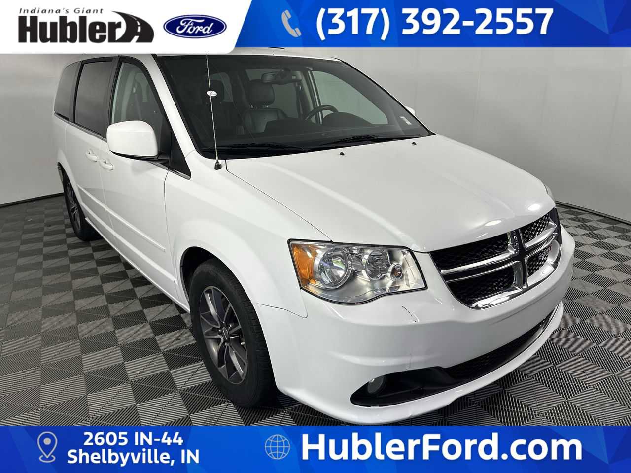Used 2017 Dodge Grand Caravan SXT FWD image 2