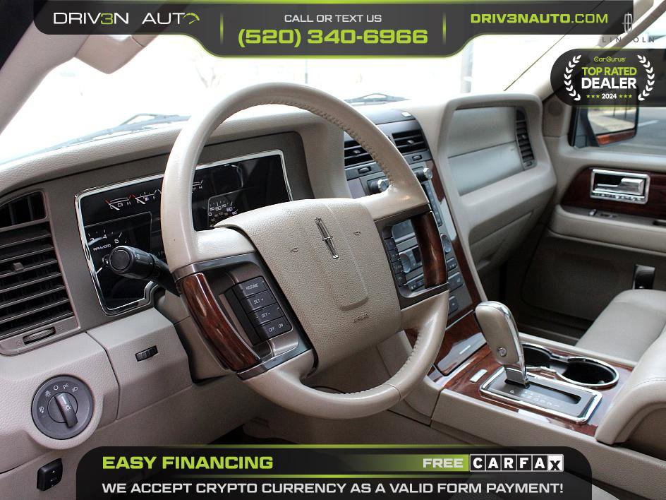 Used 2011 Lincoln Navigator image 11