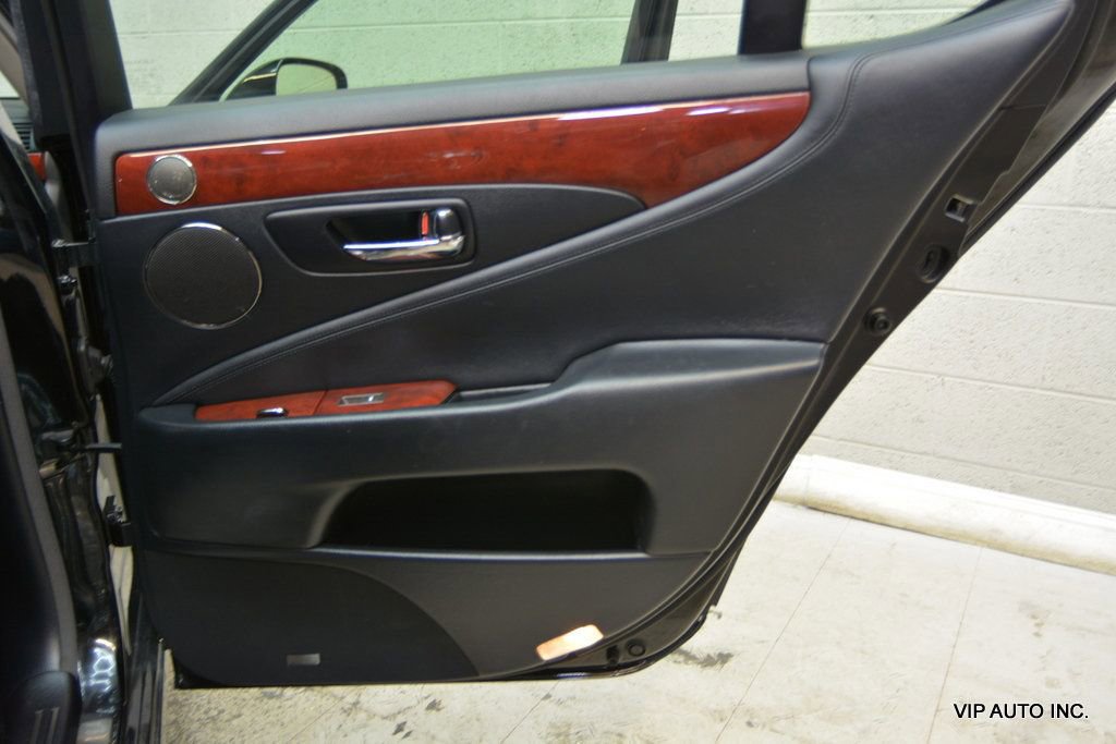 Used 2007 Lexus LS 460 image 9