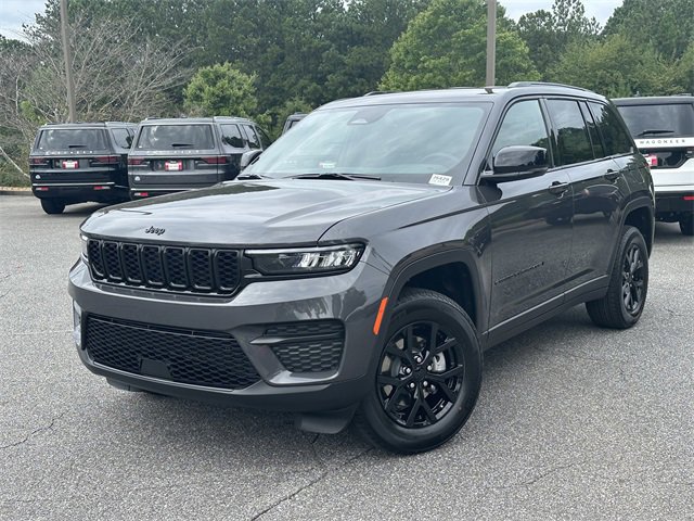 New 2025 Jeep Grand Cherokee Altitude video 1