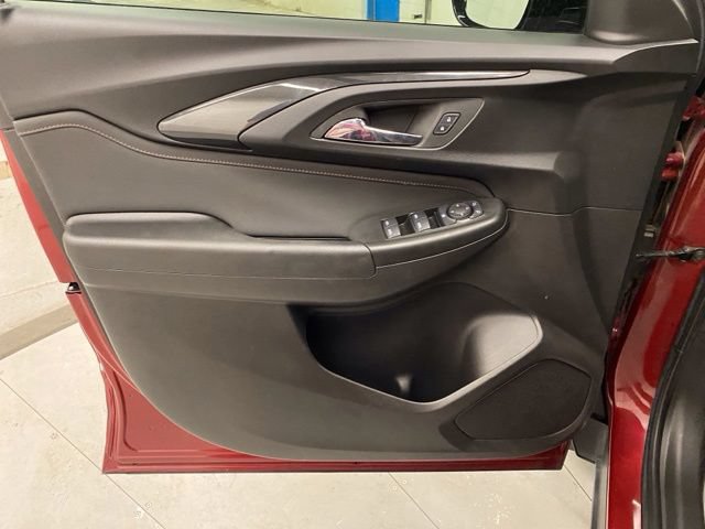 Used 2022 Chevrolet TrailBlazer RS FWD image 24