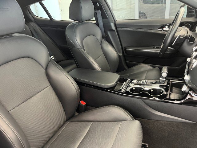 Used 2022 Kia Stinger GT-Line AWD/4WD image 14