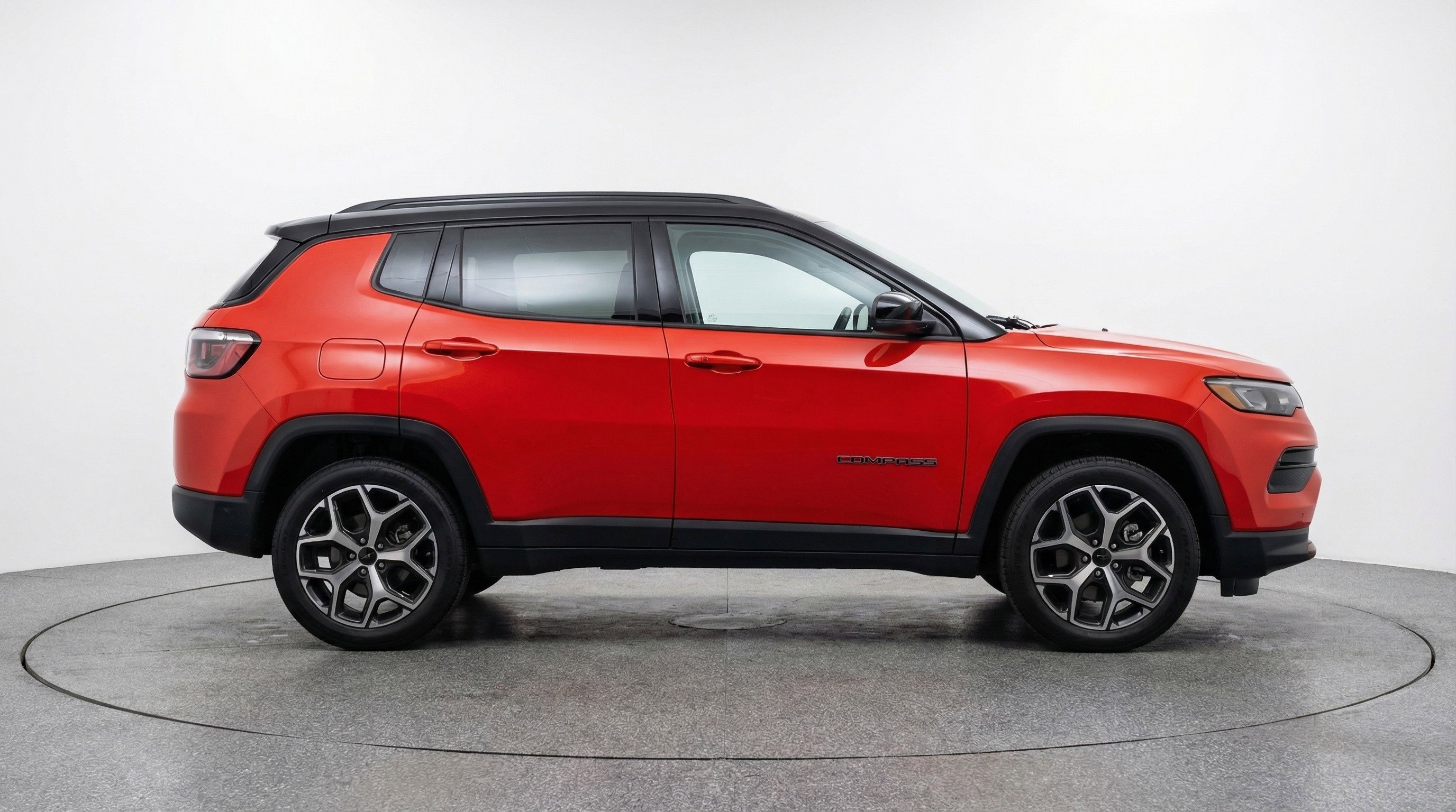 Used 2025 Jeep Compass Limited image 11
