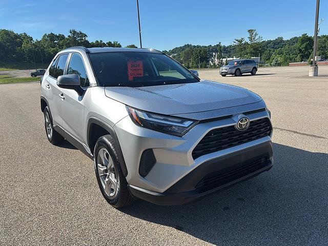 Used 2024 Toyota RAV4 XLE w/ Weather Package AWD/4WD image 6