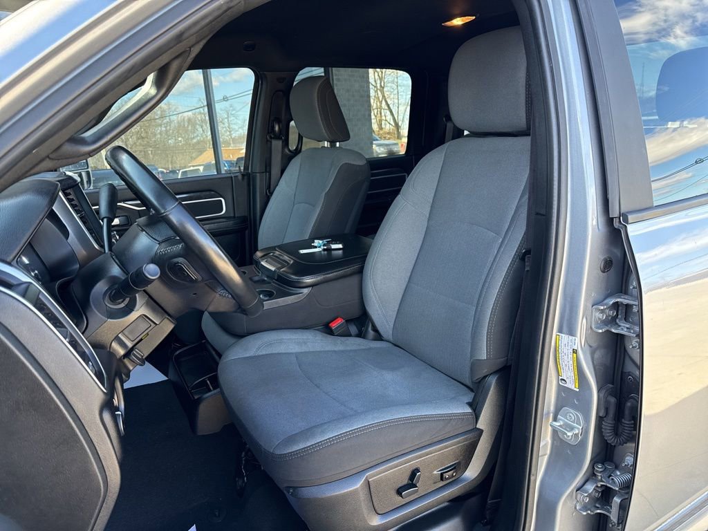 Used 2024 RAM 3500 Big Horn image 2