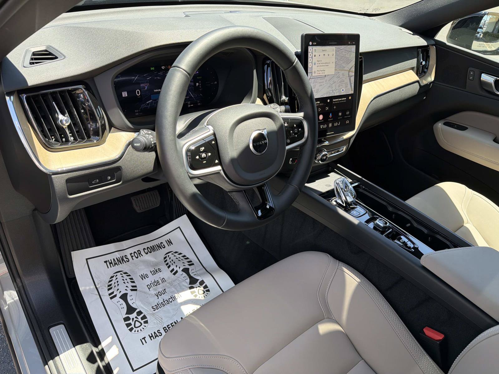 Used 2026 Volvo XC60 T8 Plus w/ Protection Package Premier AWD/4WD image 9