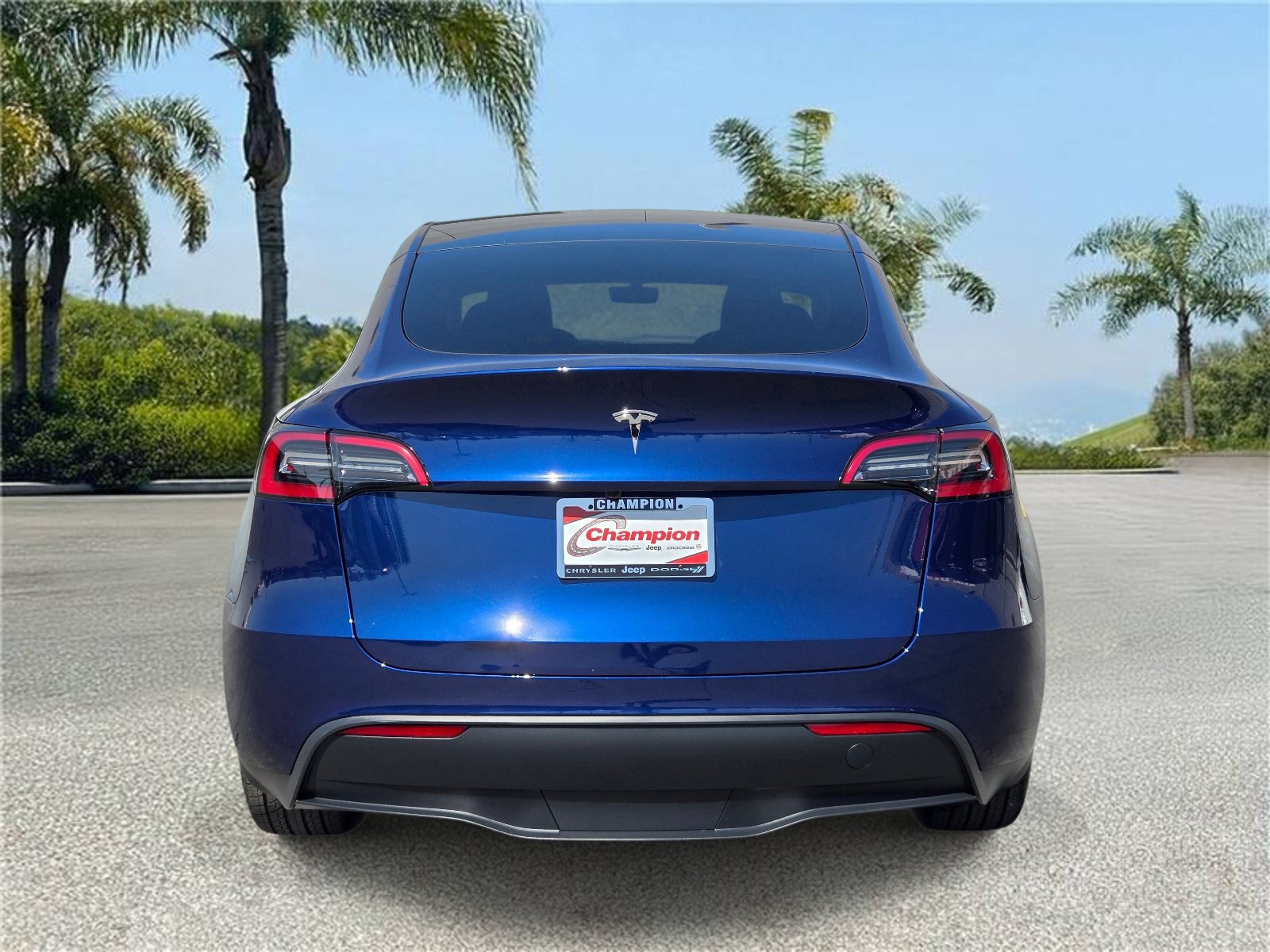 Used 2023 Tesla Model Y 2WD image 5