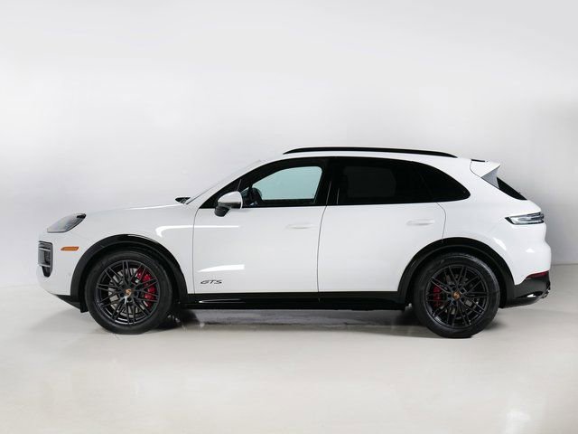 New 2026 Porsche Cayenne GTS image 2