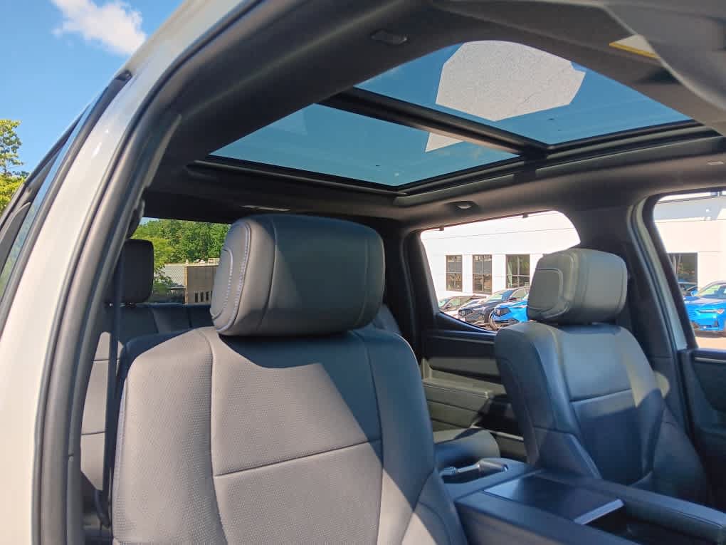 Used 2024 Toyota Tundra Platinum AWD/4WD image 12