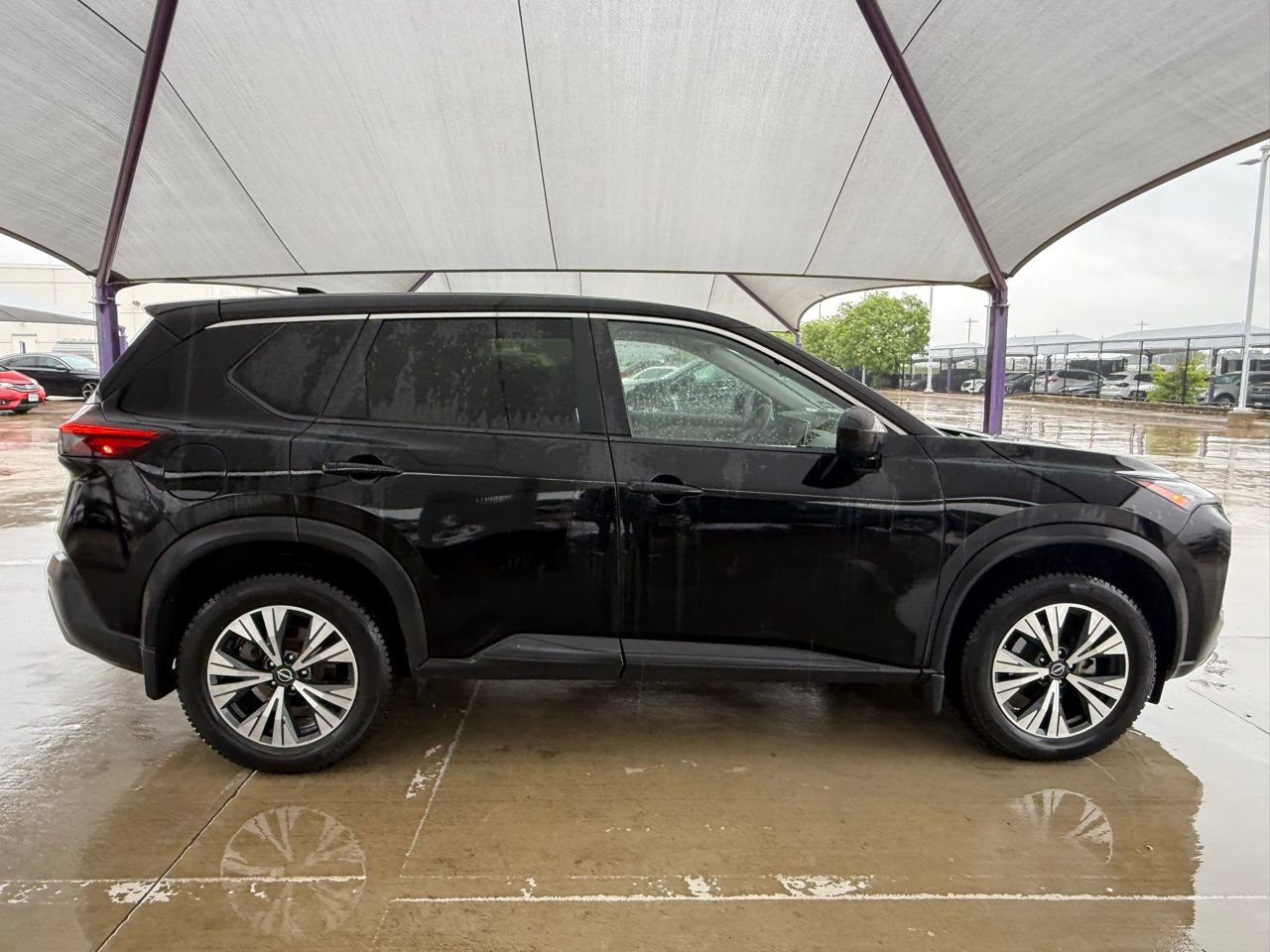 Used 2023 Nissan Rogue SV image 7