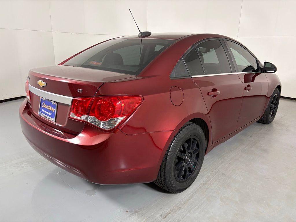 Used 2015 Chevrolet Cruze LT w/ Technology Package image 8
