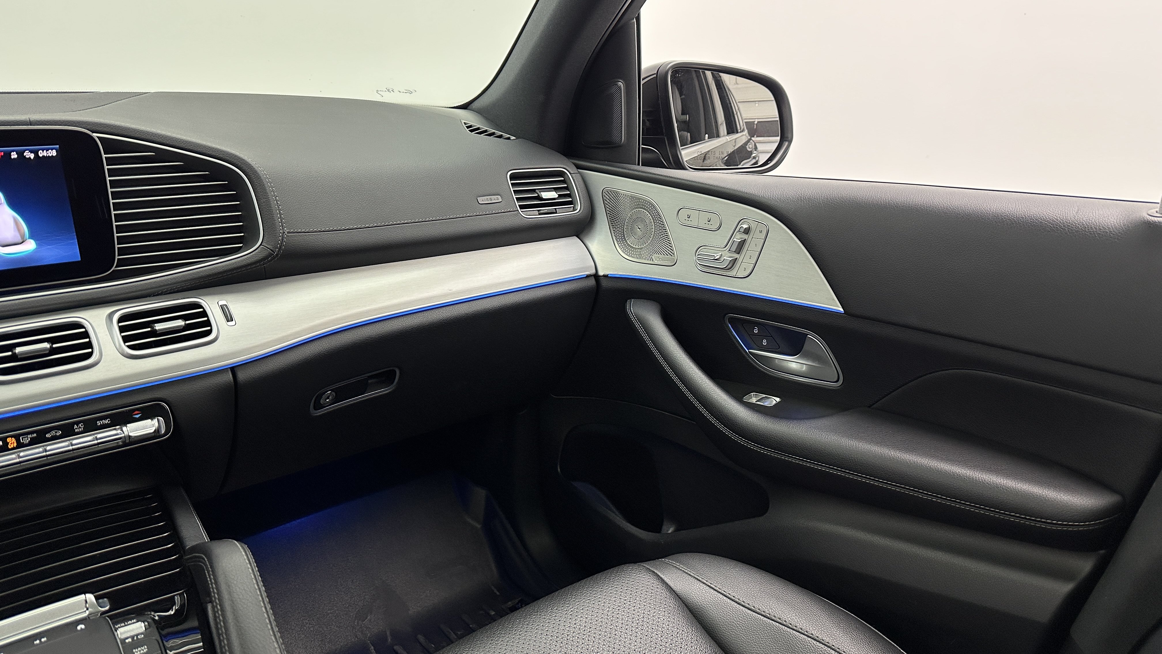 Used 2024 Mercedes-Benz GLS 450 4MATIC image 24