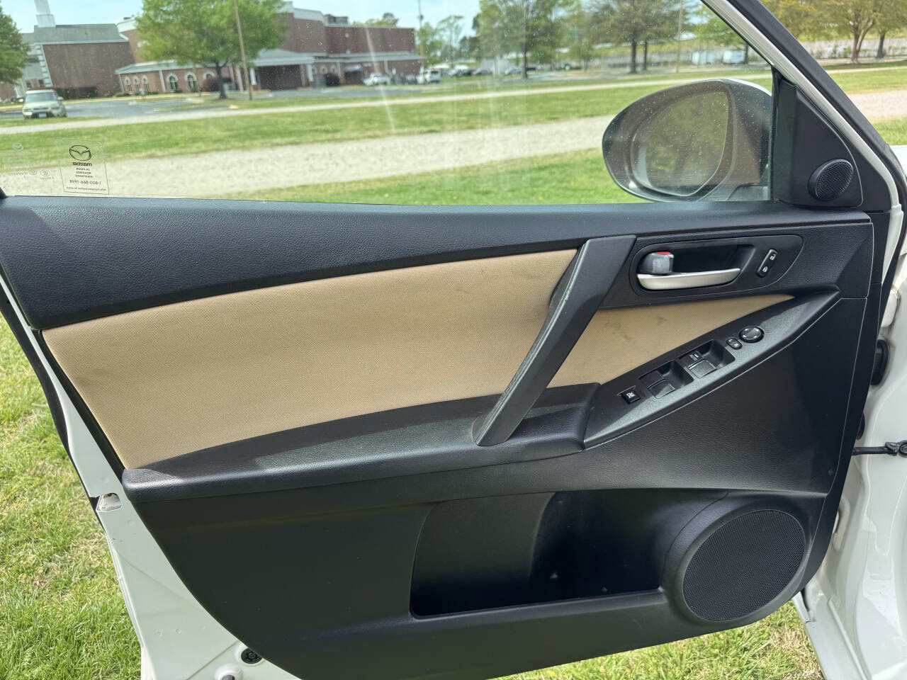 Used 2012 MAZDA MAZDA3 i Touring FWD image 13