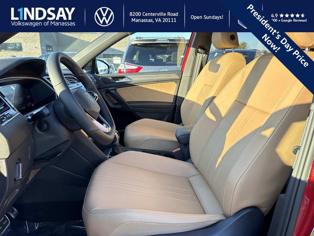 Used 2024 Volkswagen Tiguan SE R-Line image 9