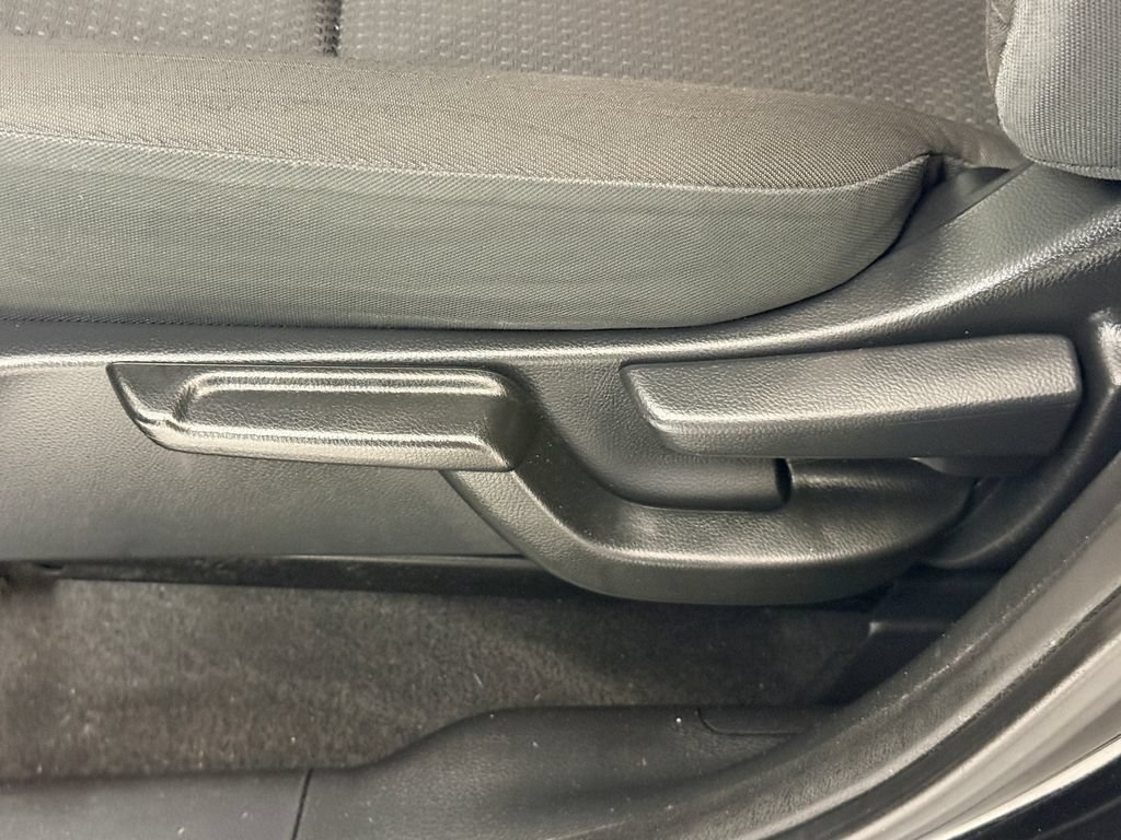 Used 2020 Honda HR-V LX image 19