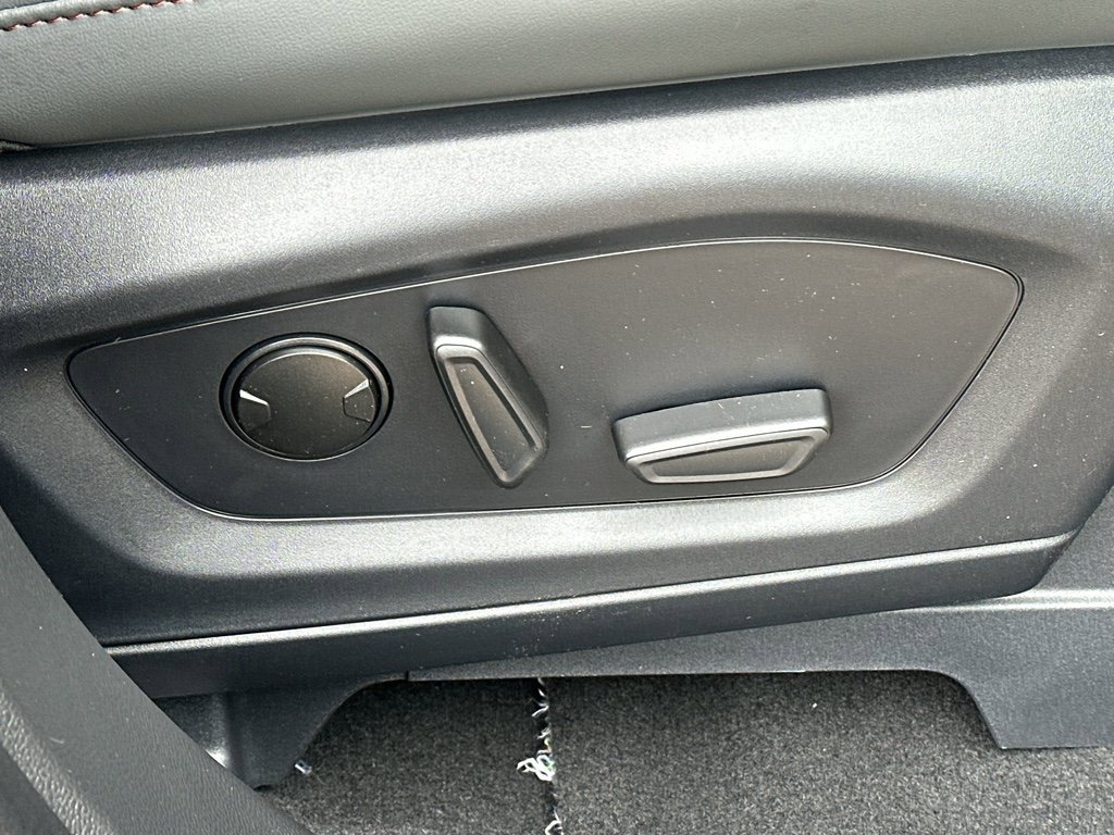 New 2026 Ford Explorer Active w/ Active Comfort Package image 29