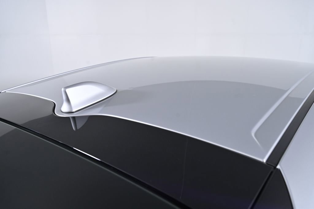 Used 2022 Toyota Prius Prime XLE image 11