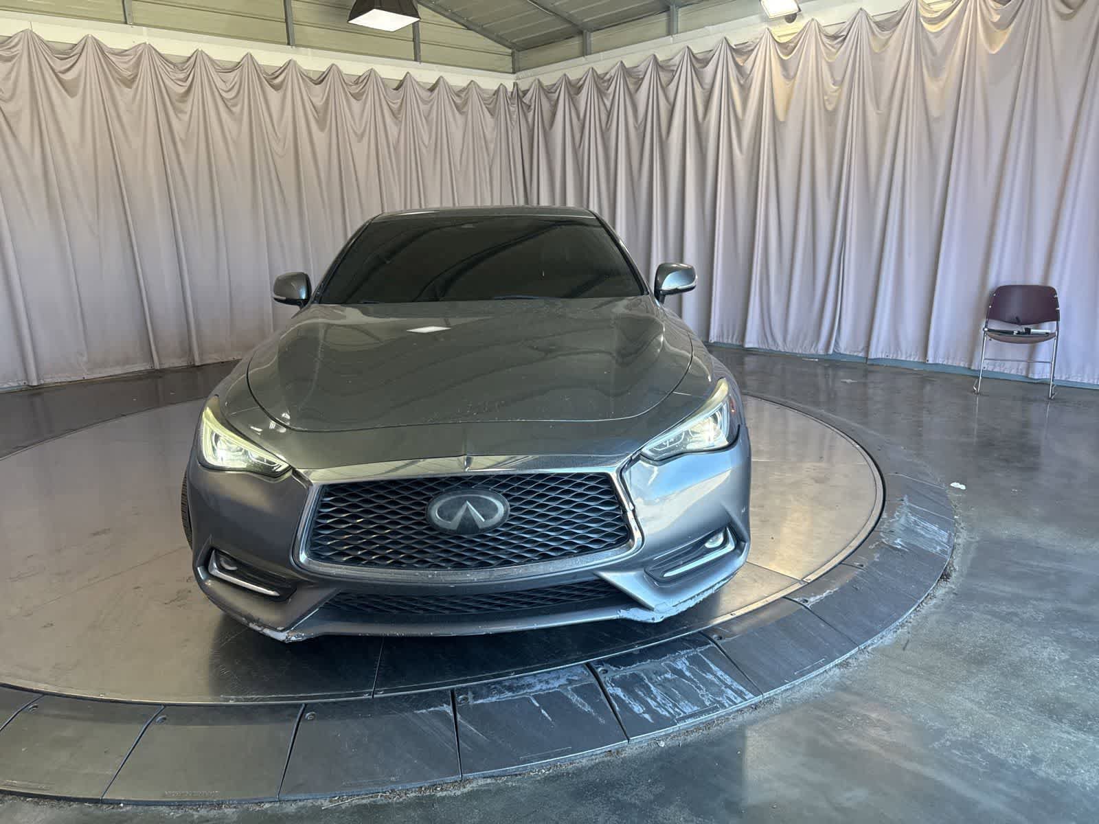 Used 2019 INFINITI Q60 3.0t Luxe w/ Essential Package RWD video 2