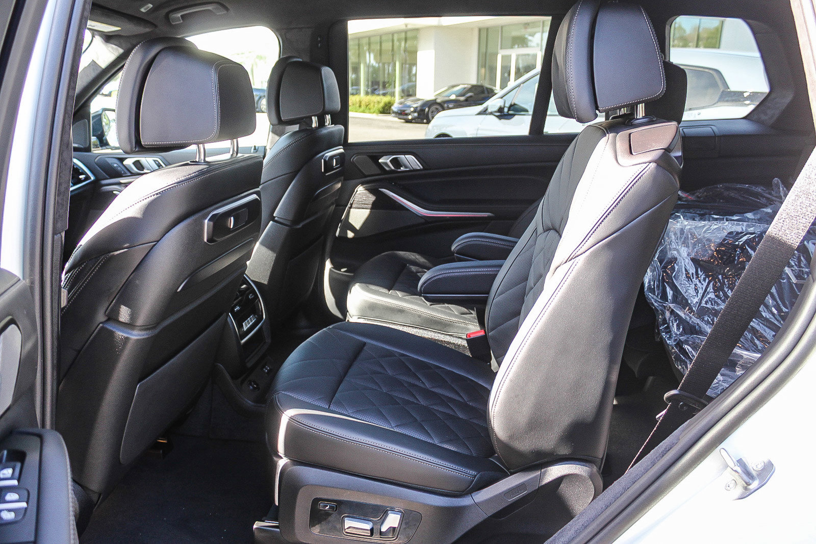 New 2026 BMW X7 xDrive40i w/ M Sport Package image 18