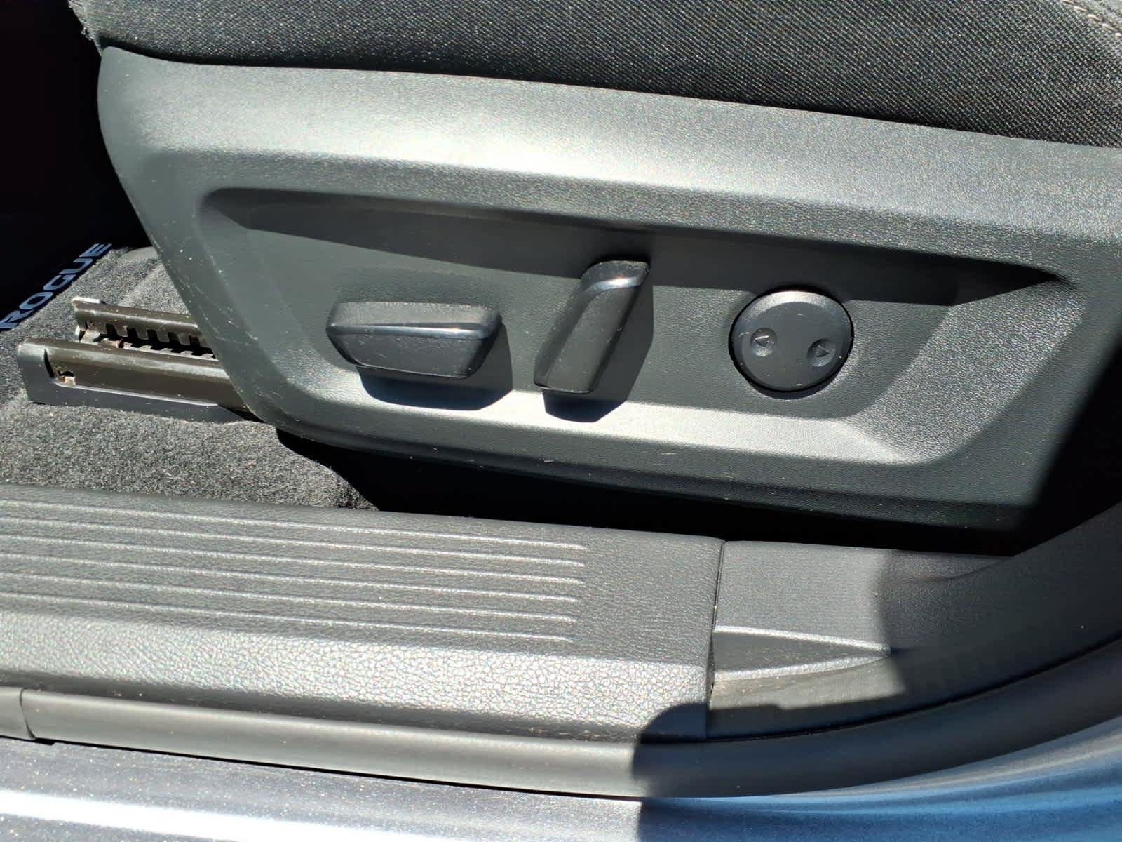 Certified 2021 Nissan Rogue SV AWD/4WD image 17
