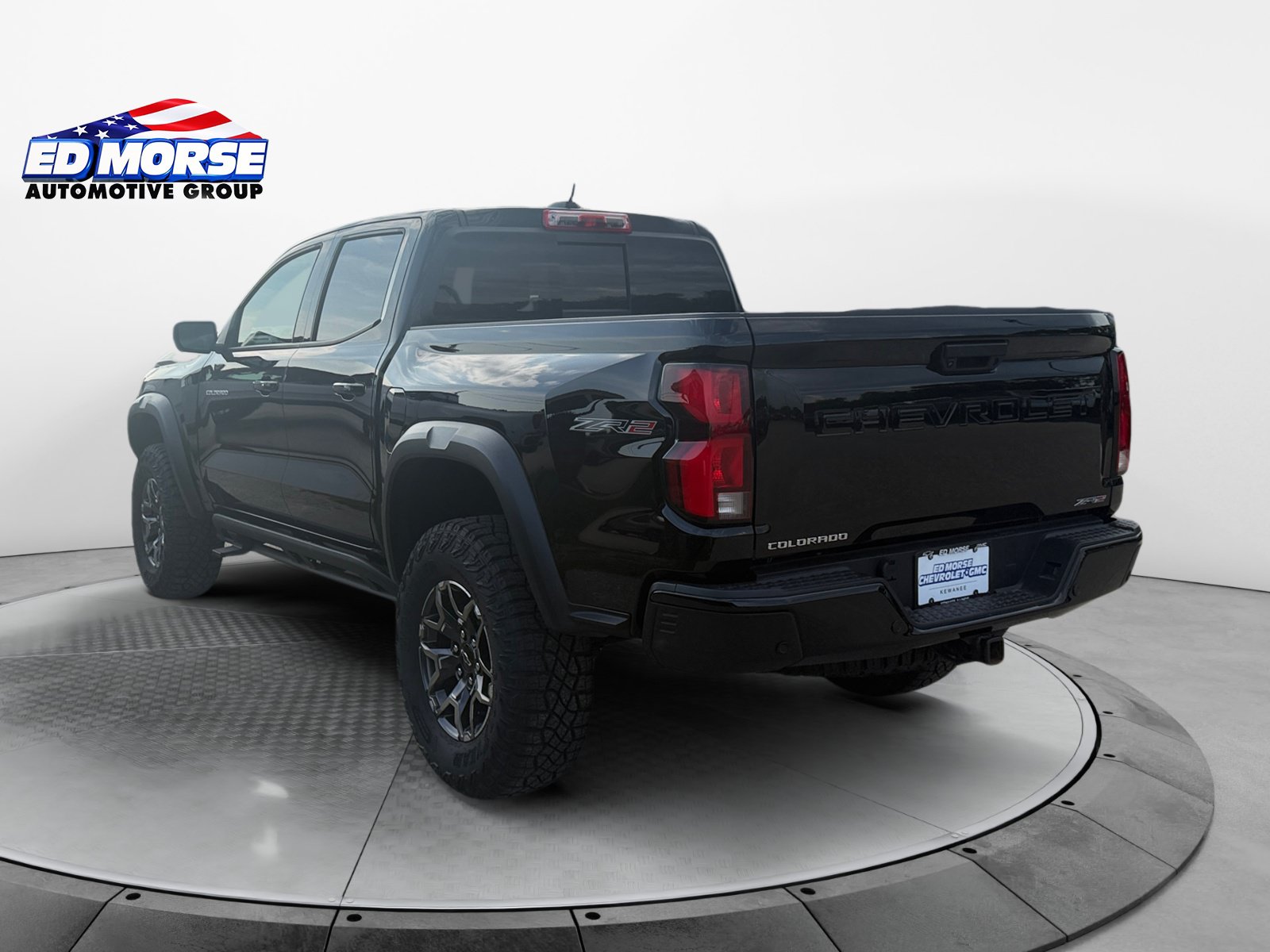 Certified 2026 Chevrolet Colorado ZR2 w/ Technology Package AWD/4WD image 3