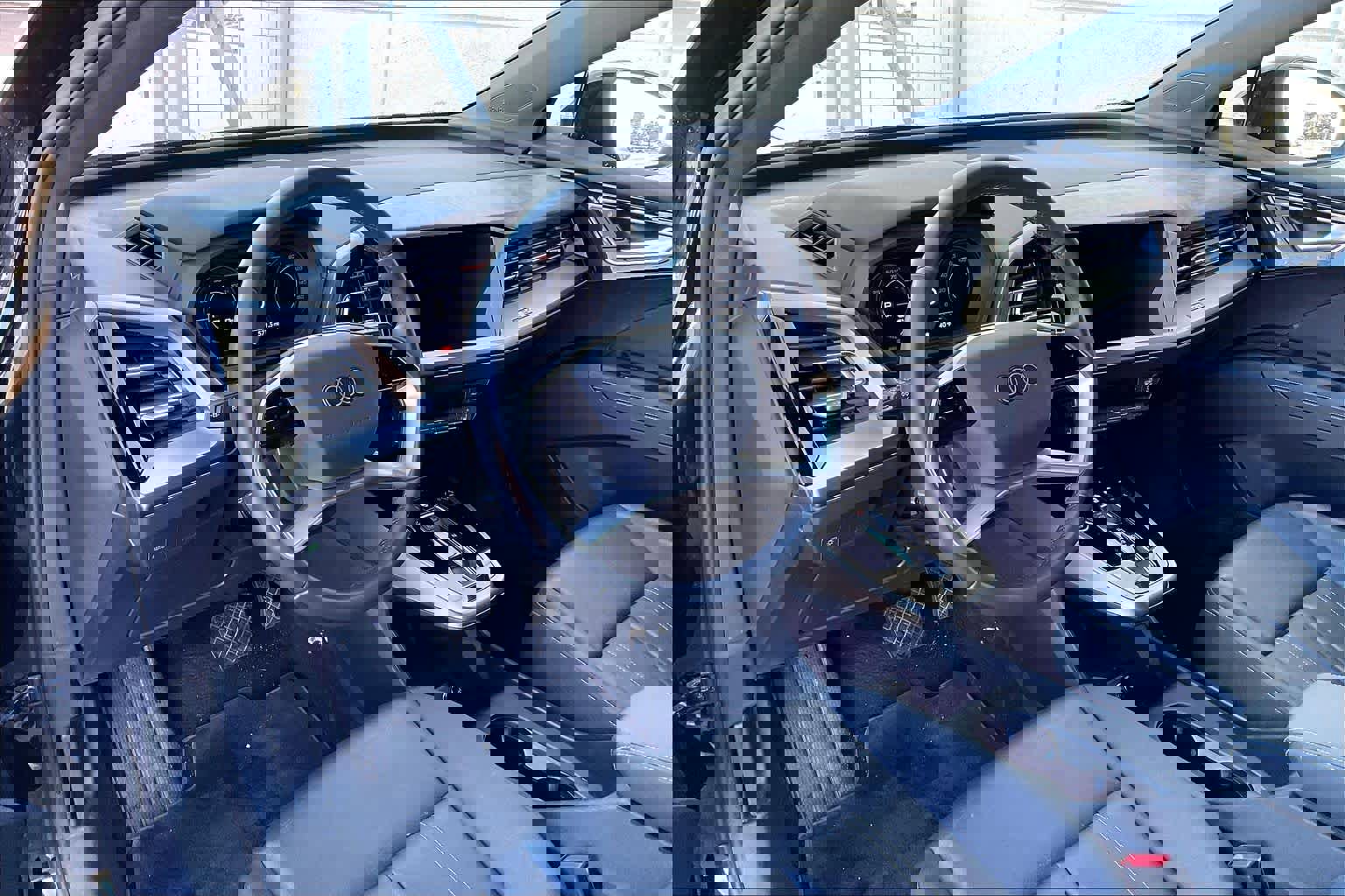 Used 2023 Audi Q4 e-tron Premium Plus image 18