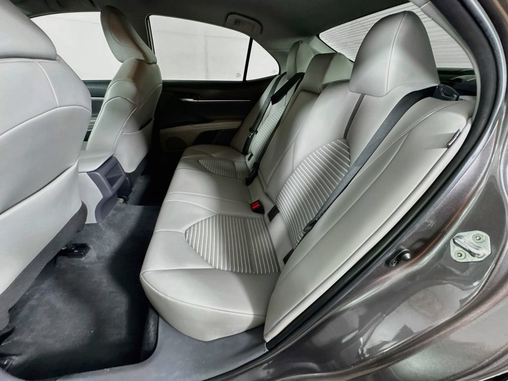 Used 2022 Toyota Camry SE FWD image 28