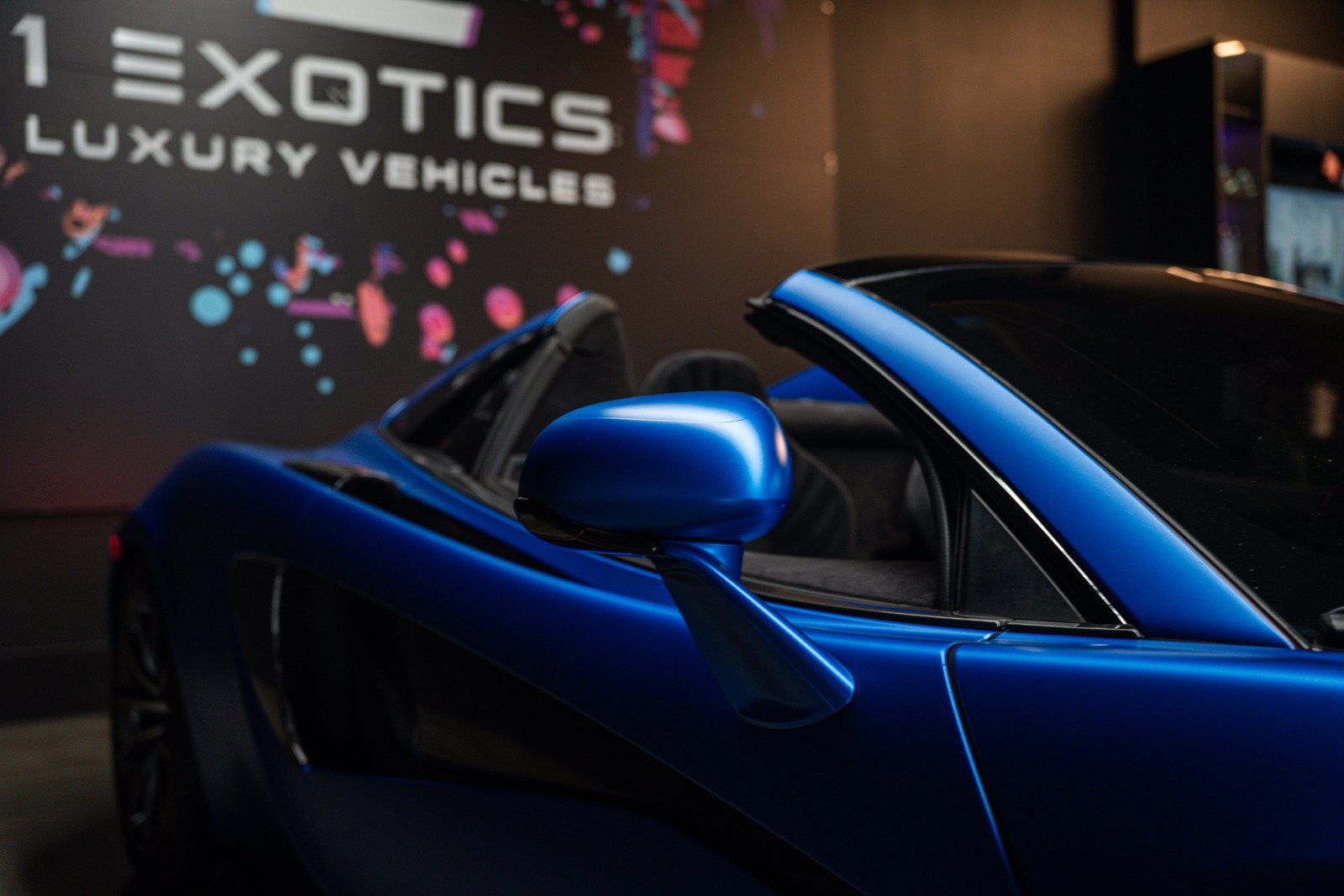 Used 2019 McLaren 570S Spider RWD image 8