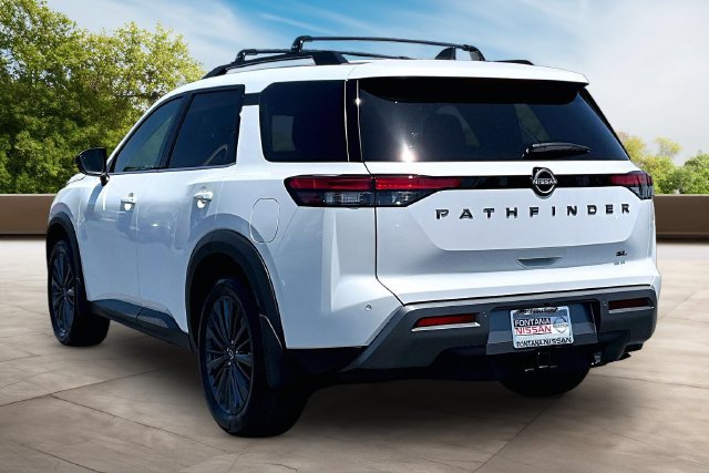 New 2026 Nissan Pathfinder SL w/ SL Premium Package (P04) FWD image 3