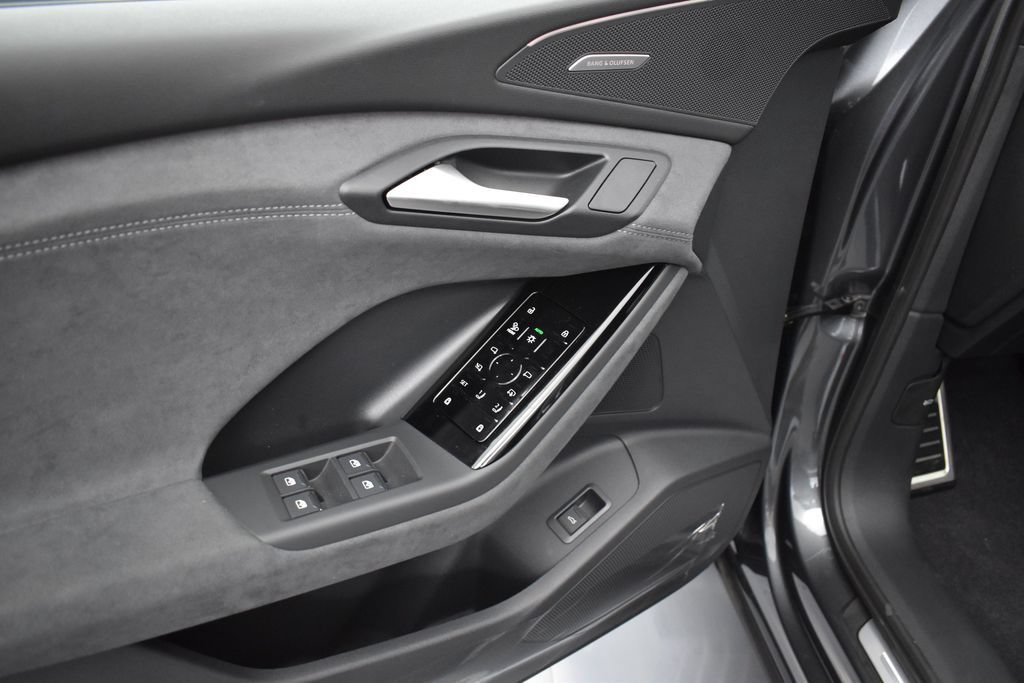 New 2027 Audi SQ6 e-tron Premium Plus AWD/4WD image 6