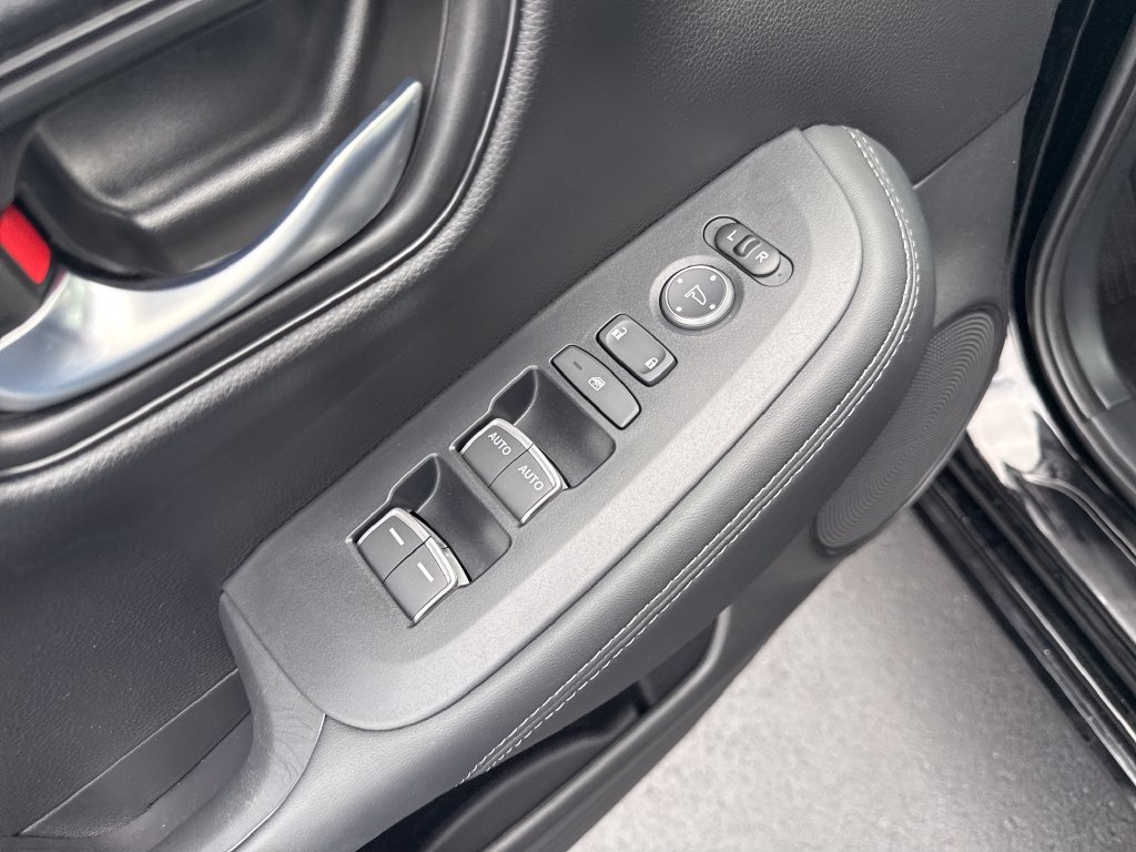 Used 2026 Honda HR-V EX-L image 10