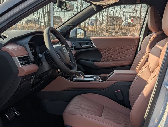 New 2026 Mitsubishi Outlander SEL image 5