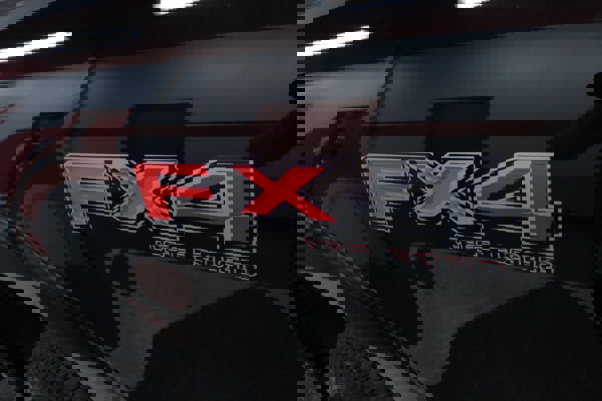 Used 2023 Ford F150 Lariat w/ FX4 Off-Road Package image 42