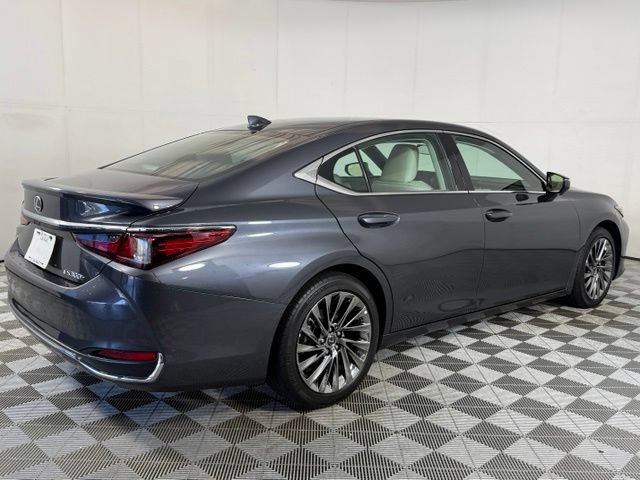 Certified 2025 Lexus ES 300h w/ Technology Package FWD image 9