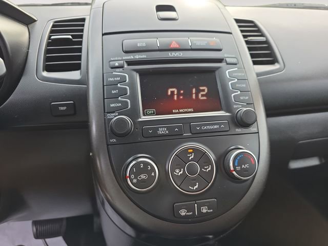 Used 2013 Kia Soul + w/ Audio Pkg FWD image 10