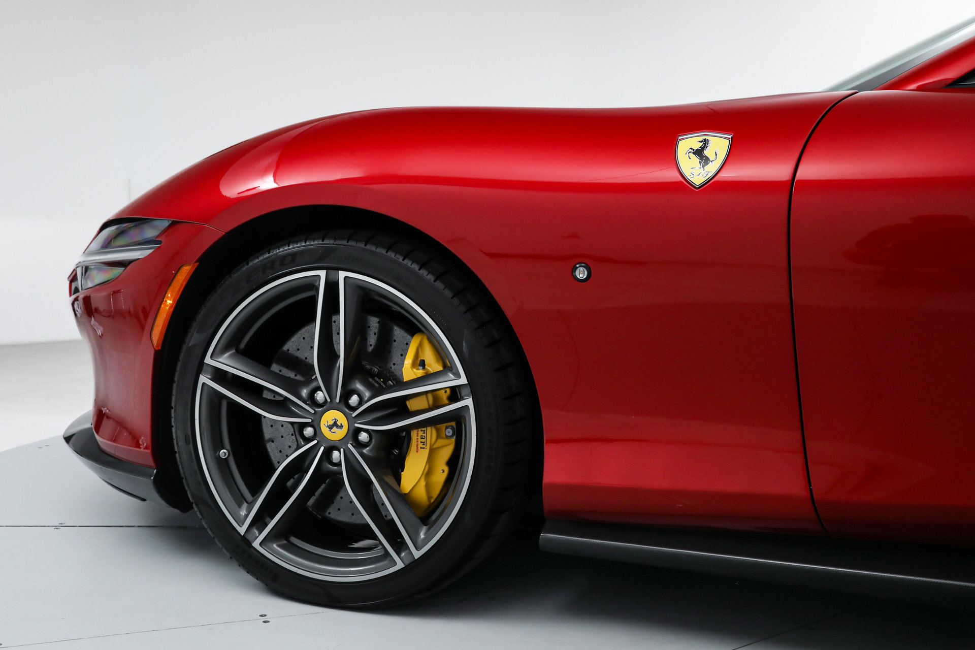 Used 2025 Ferrari Roma Spider image 18