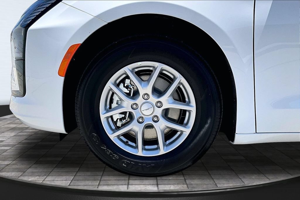 New 2027 Chrysler Pacifica Select FWD image 33