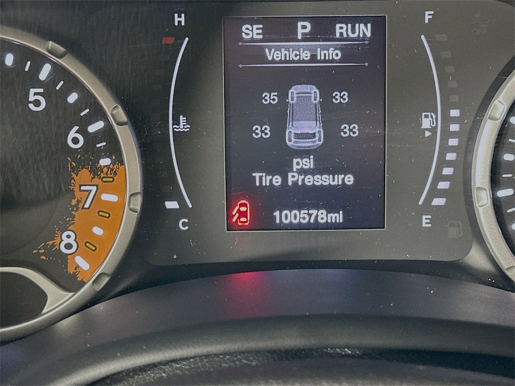 Used 2018 Jeep Renegade Latitude w/ Cold Weather Group image 18