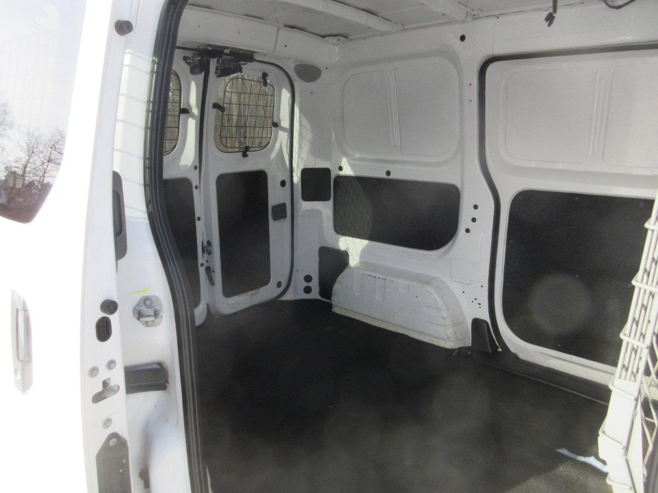 Used 2017 Chevrolet City Express LS image 15