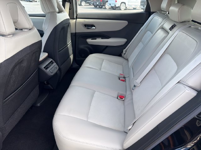 Used 2024 Nissan Ariya AWD image 25