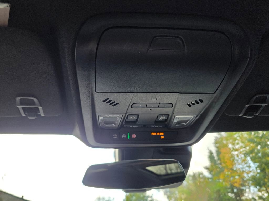 Used 2019 Cadillac XT4 Premium Luxury image 24