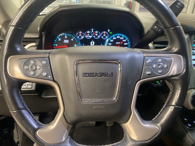 Used 2019 GMC Yukon XL Denali image 15