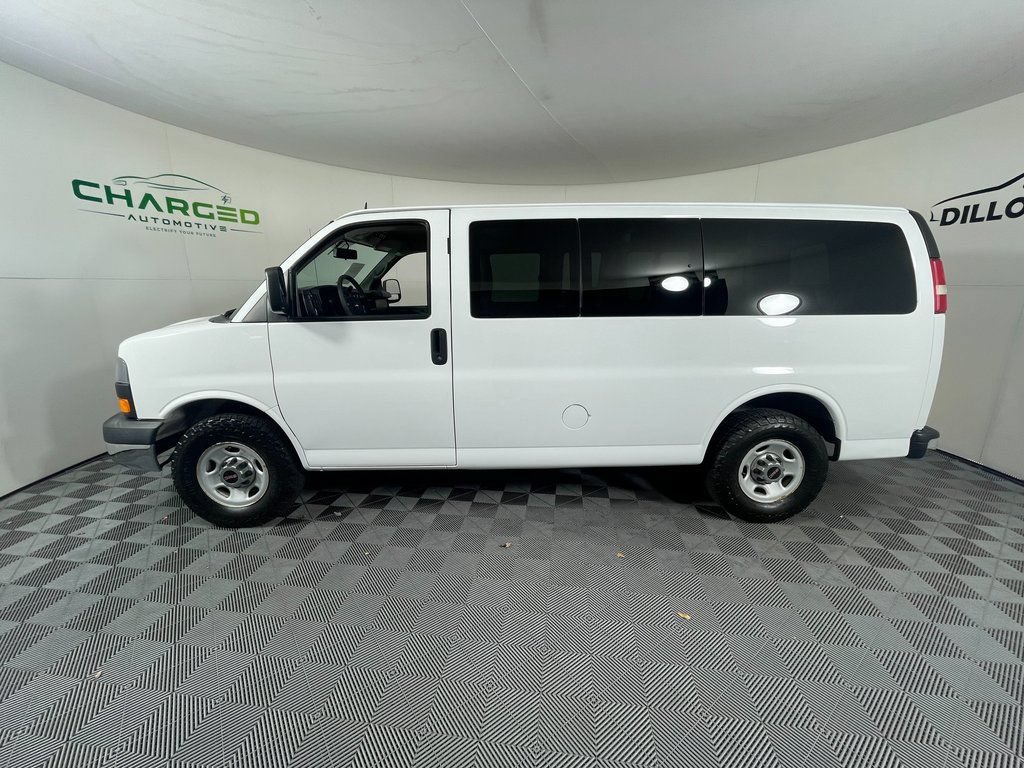 Used 2013 GMC Savana 2500 LT w/ LT Preferred Equipment Group RWD image 3